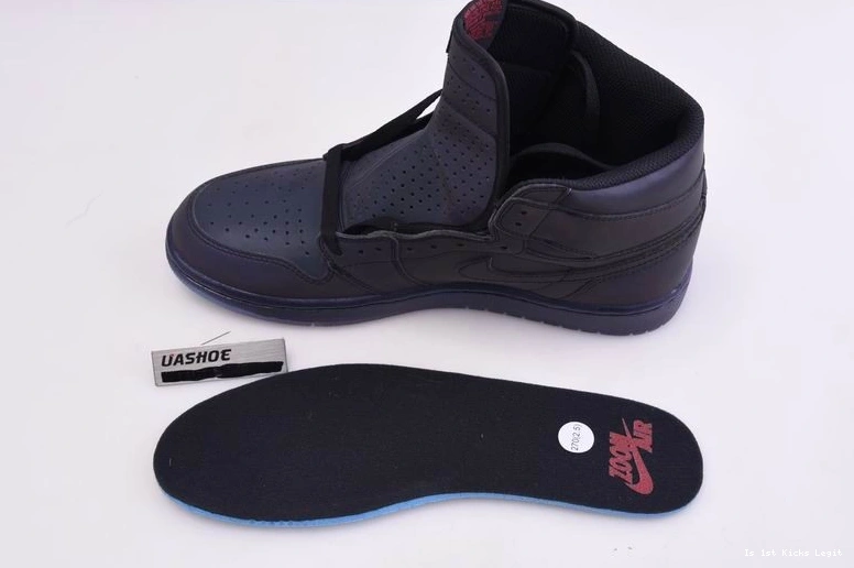 Zoom BV0006-900  1 High Jordan Retro Fearless 0331